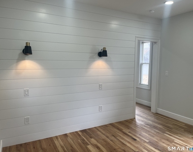 82 Howard Avenue - Photo Thumbnail 5