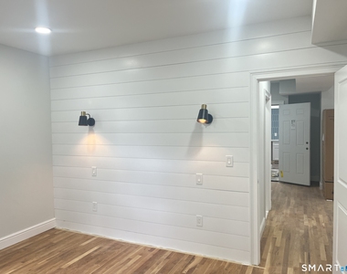 82 Howard Avenue - Photo Thumbnail 6