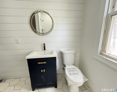 82 Howard Avenue - Photo Thumbnail 12