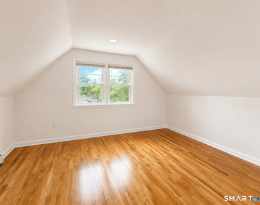 46 Myron Avenue - Photo Thumbnail 7