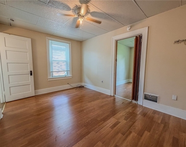 438 Glenwood Dr - Photo Thumbnail 26