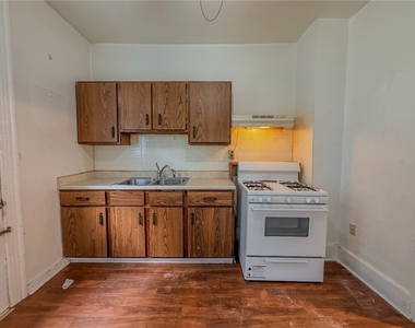 438 Glenwood Dr - Photo Thumbnail 15