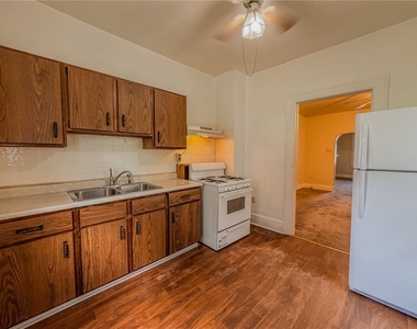 438 Glenwood Dr - Photo Thumbnail 14