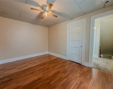 438 Glenwood Dr - Photo Thumbnail 28