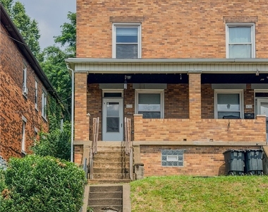 438 Glenwood Dr - Photo Thumbnail 1