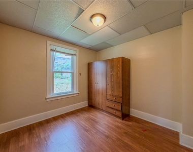438 Glenwood Dr - Photo Thumbnail 29