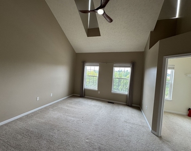 302 Fairgate Drive - Photo Thumbnail 12