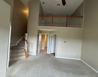302 Fairgate Drive - Photo Thumbnail 9