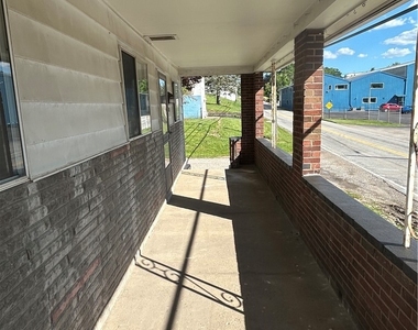 745 Manifold Rd - Photo Thumbnail 2