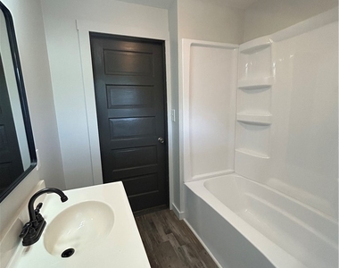 745 Manifold Rd - Photo Thumbnail 13