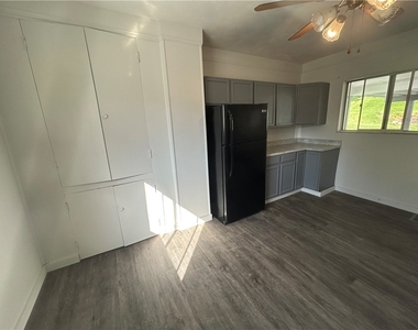 745 Manifold Rd - Photo Thumbnail 6