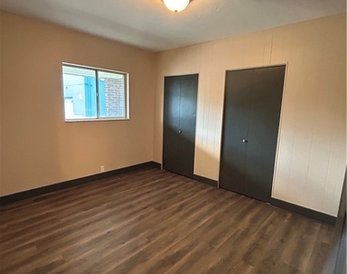 745 Manifold Rd - Photo Thumbnail 8