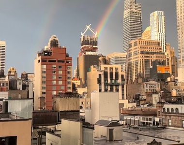 West 34th Street - Photo Thumbnail 1