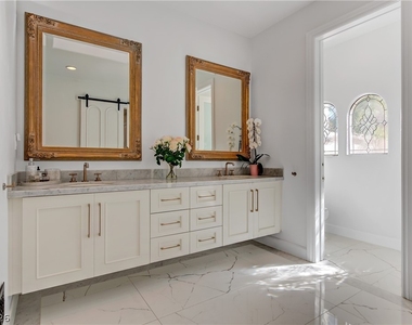 8628 Scarsdale Drive - Photo Thumbnail 26