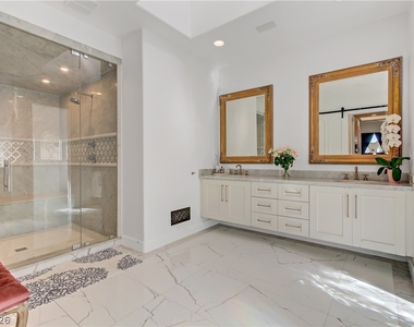 8628 Scarsdale Drive - Photo Thumbnail 23