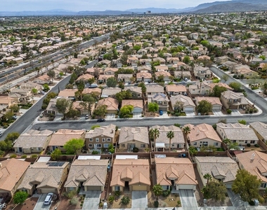 10513 Shanna Trellis Avenue - Photo Thumbnail 45