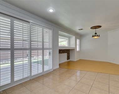 10513 Shanna Trellis Avenue - Photo Thumbnail 22
