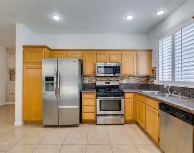 10513 Shanna Trellis Avenue - Photo Thumbnail 25