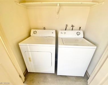 5081 River Glen Drive - Photo Thumbnail 4