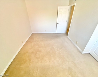 5081 River Glen Drive - Photo Thumbnail 6