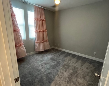 2455 Calestano Avenue - Photo Thumbnail 28