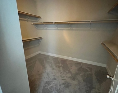 2455 Calestano Avenue - Photo Thumbnail 24