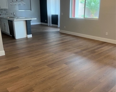 2455 Calestano Avenue - Photo Thumbnail 3
