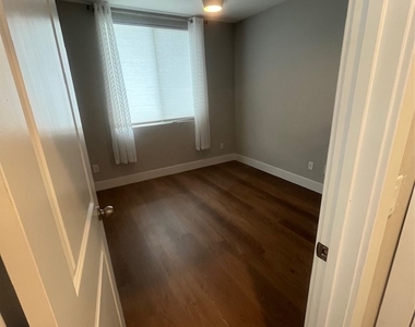 2455 Calestano Avenue - Photo Thumbnail 16