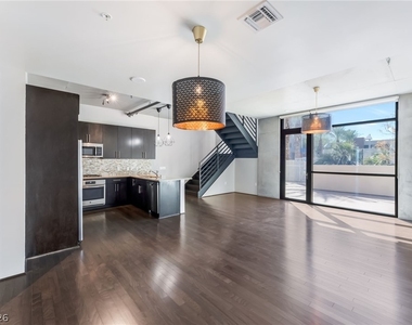 353 E Bonneville Avenue - Photo Thumbnail 16