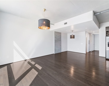353 E Bonneville Avenue - Photo Thumbnail 12