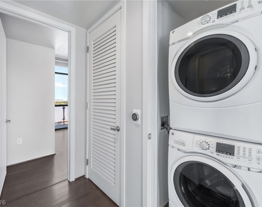 353 E Bonneville Avenue - Photo Thumbnail 36