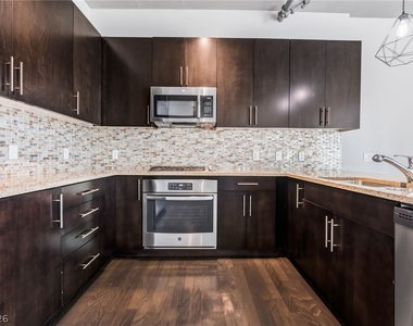 353 E Bonneville Avenue - Photo Thumbnail 18