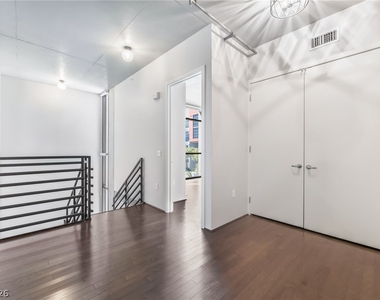353 E Bonneville Avenue - Photo Thumbnail 7