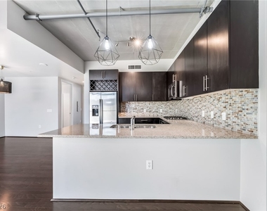 353 E Bonneville Avenue - Photo Thumbnail 17
