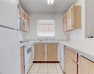 2975 Juniper Hills Boulevard - Photo Thumbnail 21