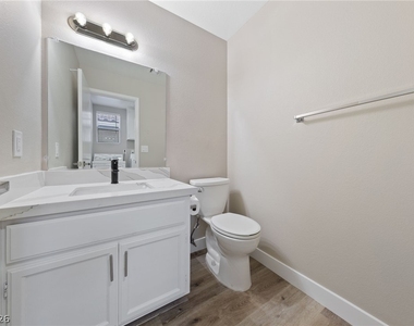 7627 Kalmalii Avenue - Photo Thumbnail 24