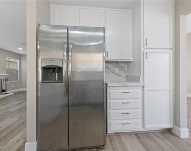 7627 Kalmalii Avenue - Photo Thumbnail 11
