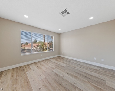 7627 Kalmalii Avenue - Photo Thumbnail 16