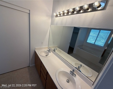 5434 Ragged Robin Court - Photo Thumbnail 9