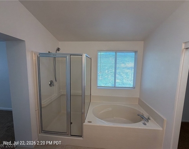5434 Ragged Robin Court - Photo Thumbnail 10