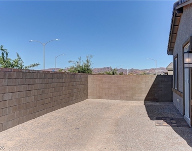 222 Palisade Falls Avenue - Photo Thumbnail 19