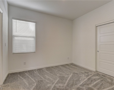 222 Palisade Falls Avenue - Photo Thumbnail 11