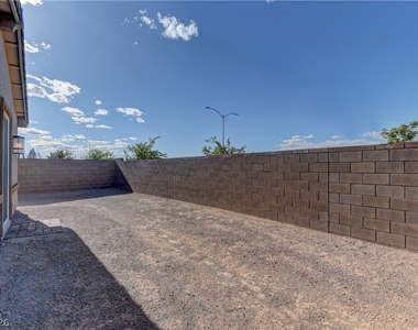 222 Palisade Falls Avenue - Photo Thumbnail 20