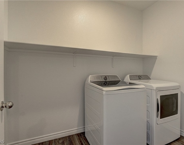 222 Palisade Falls Avenue - Photo Thumbnail 13