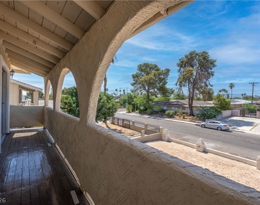 2298 Golden Arrow Drive - Photo Thumbnail 9