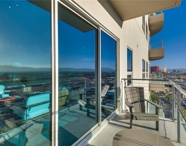 200 Hoover Avenue - Photo Thumbnail 19