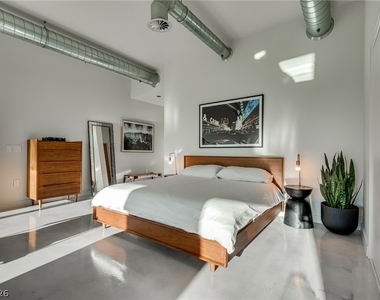 200 Hoover Avenue - Photo Thumbnail 13