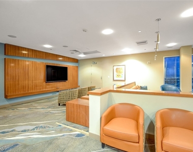 200 Hoover Avenue - Photo Thumbnail 32