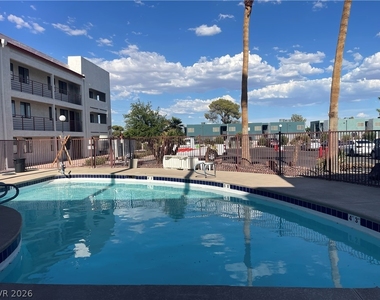 1361 E University Avenue - Photo Thumbnail 22