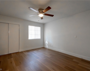 5158 S Jones Boulevard - Photo Thumbnail 10